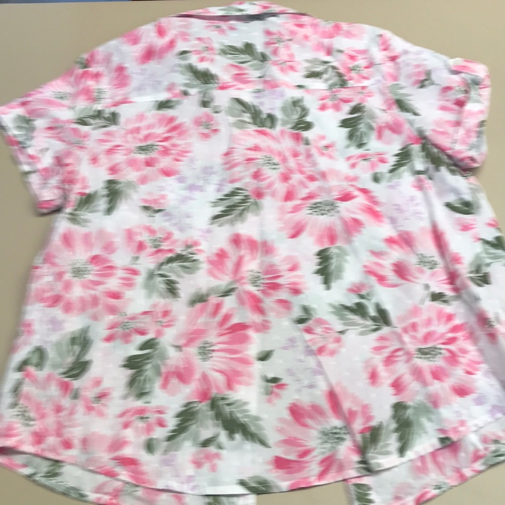 Darling pink floral light weight top - Picture 6 of 6